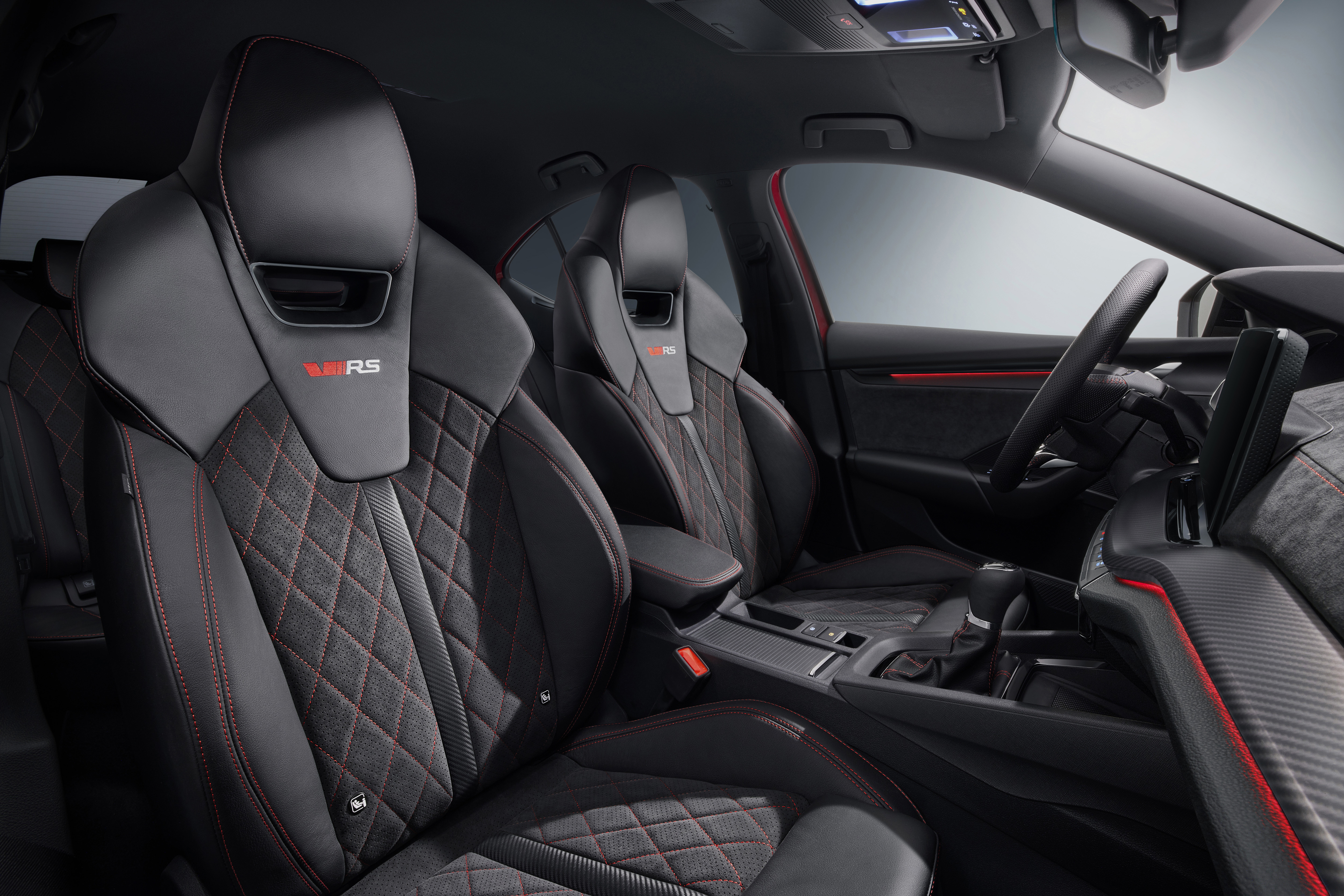 Skoda Octavia Autositze mit individuellen Sitzbezügen neu beziehen