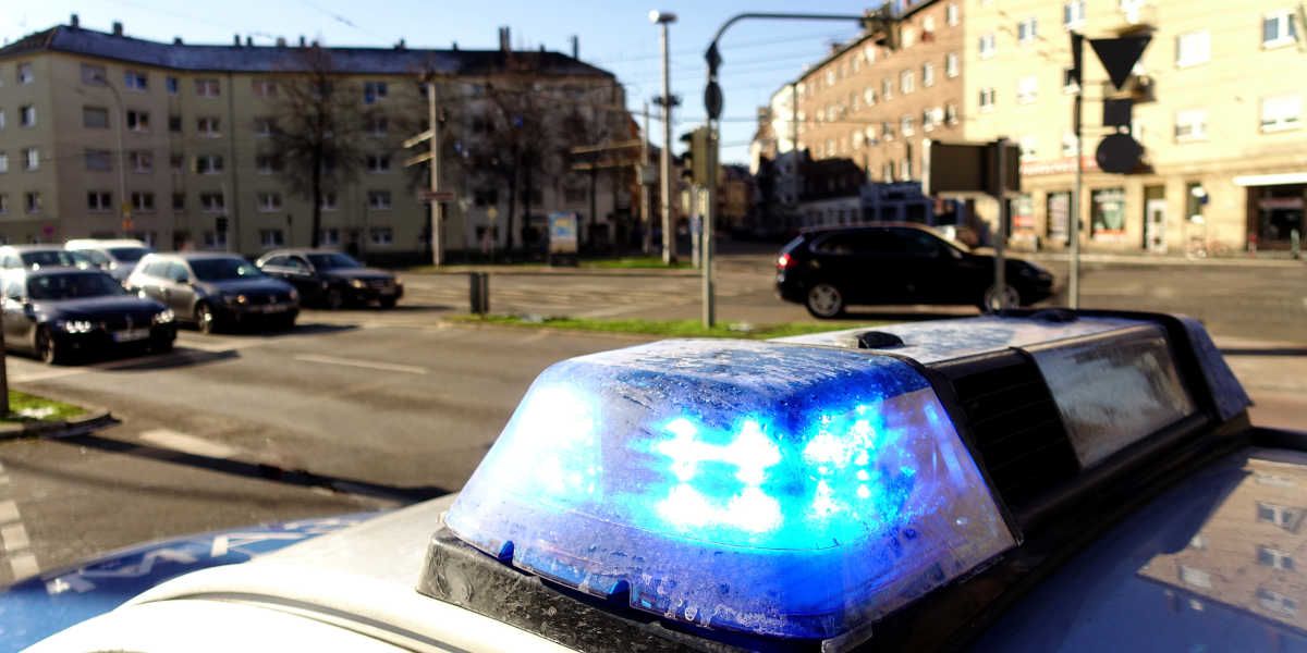 Blaulichteinsatz: Haben Polizei, Feuerwehr und Krankenwagen immer Vorfahrt?