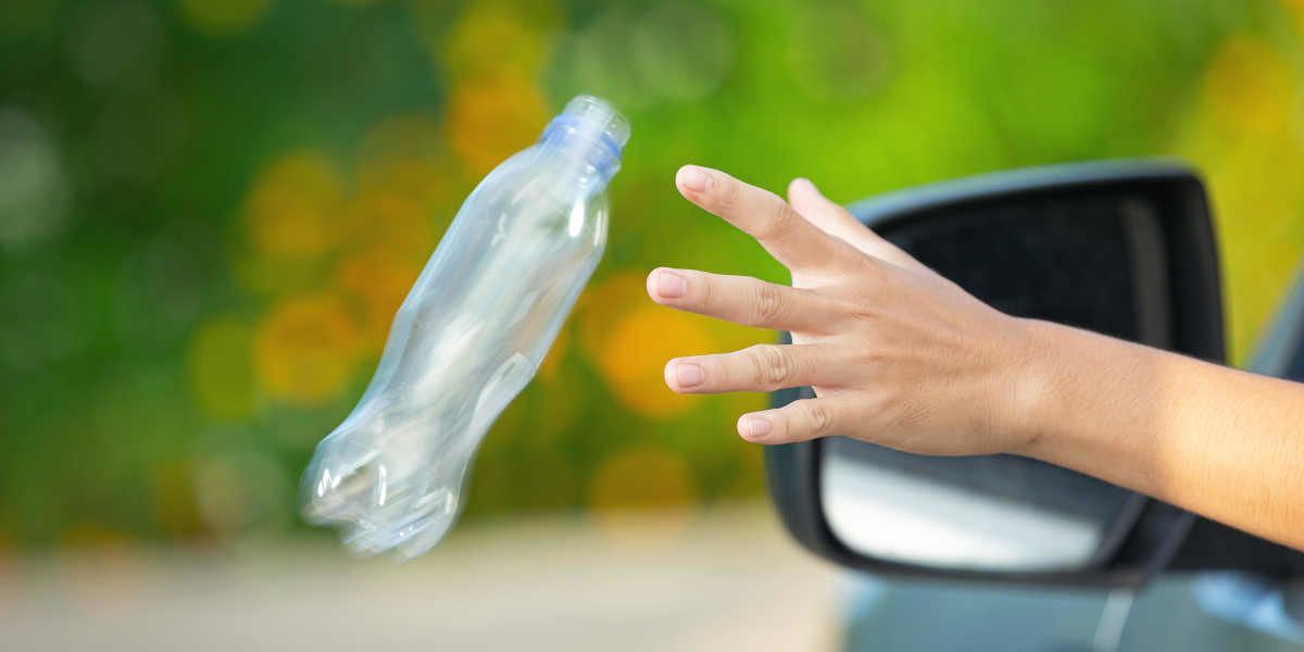 Warum Wasserflaschen bei Hitze im Auto zur Gefahr werden