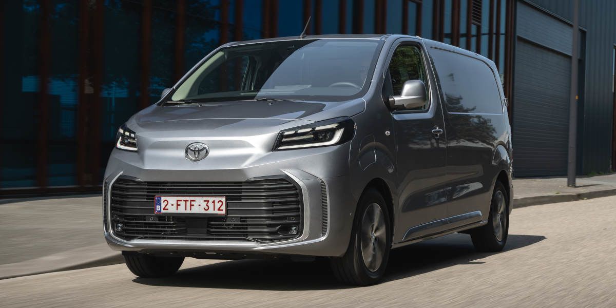 News | Toyota Proace: Transporter erhalten neuen Look