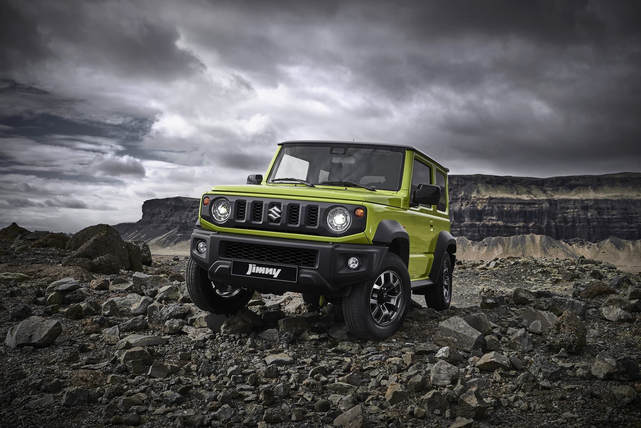 Suzuki Jimny außen vorne