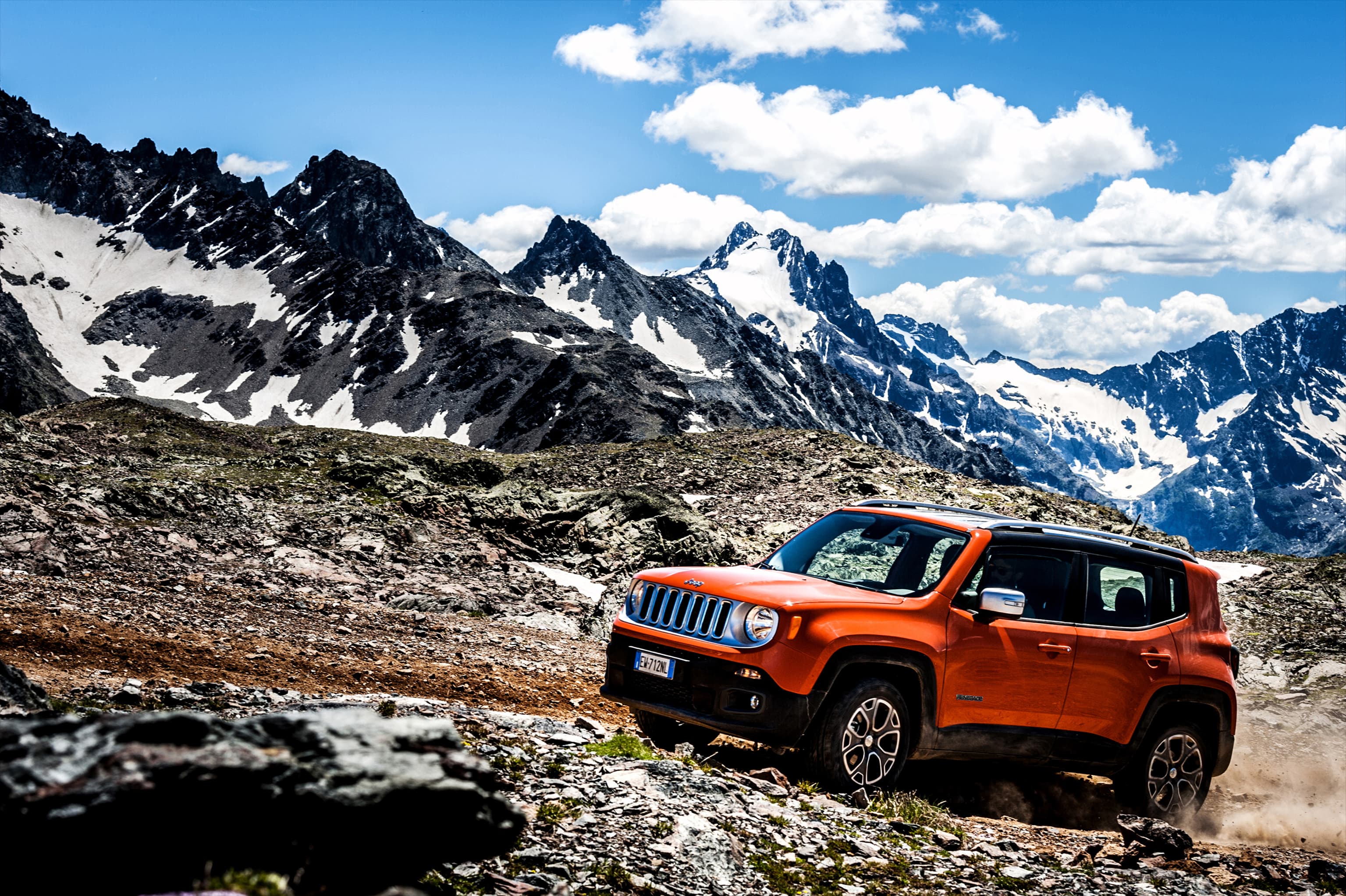 Jeep Renegade vorne seitlich links