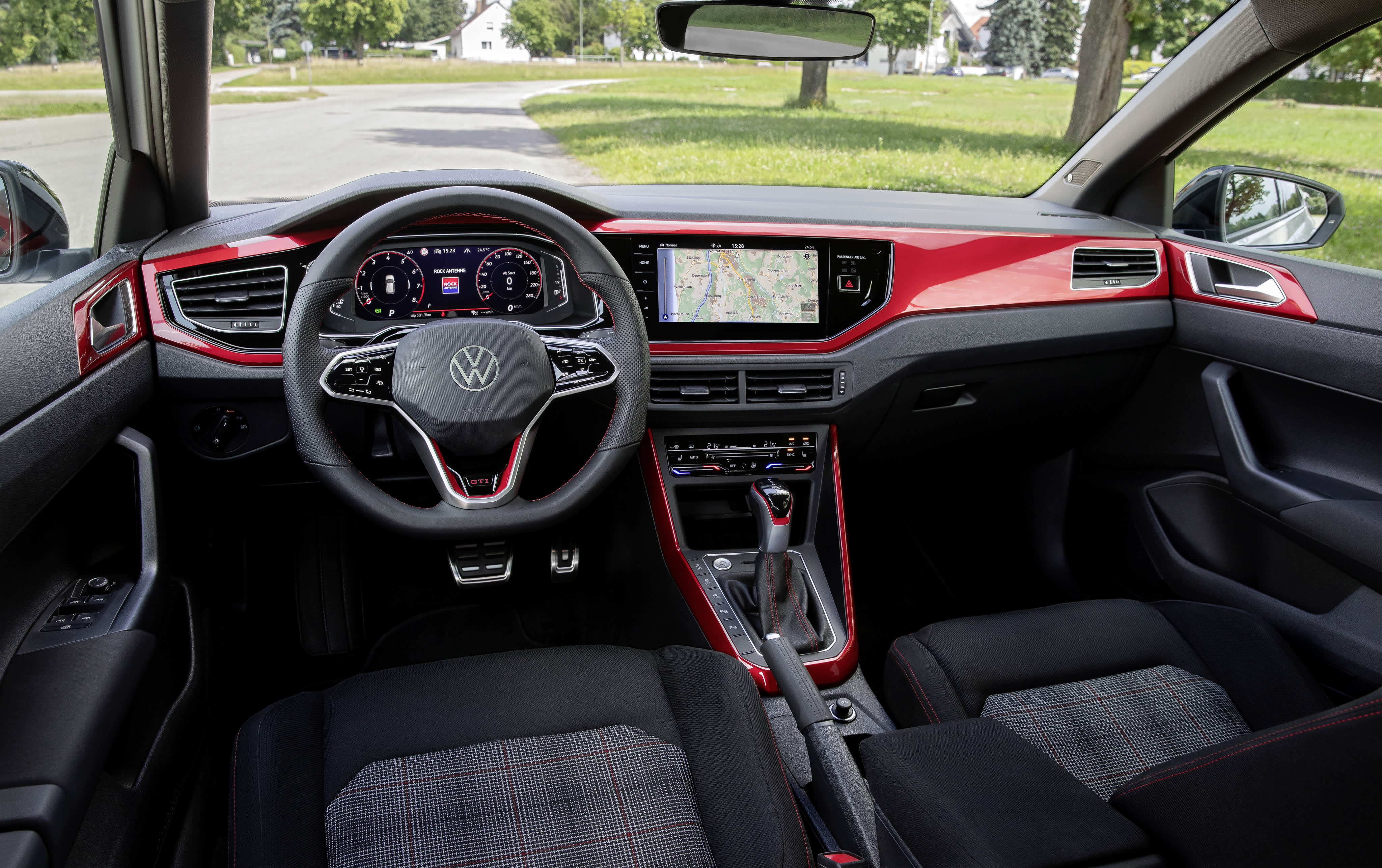 VW Golf GTI Cockpit