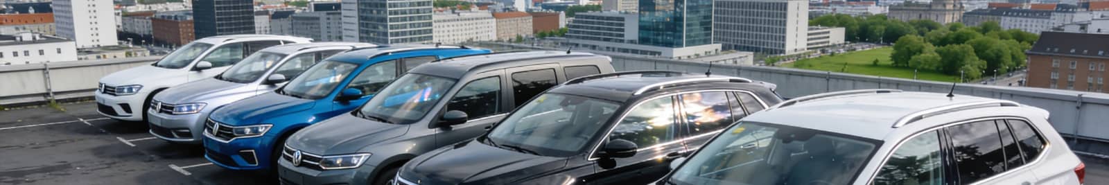 Gebrauchtwagen Modelle auf Parkplatz in Berlin