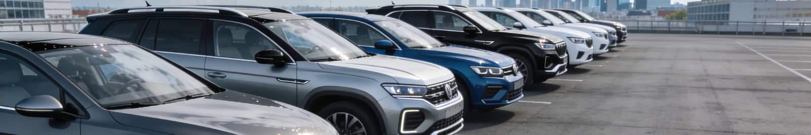 Gebrauchtwagen Modelle auf Parkplatz in München