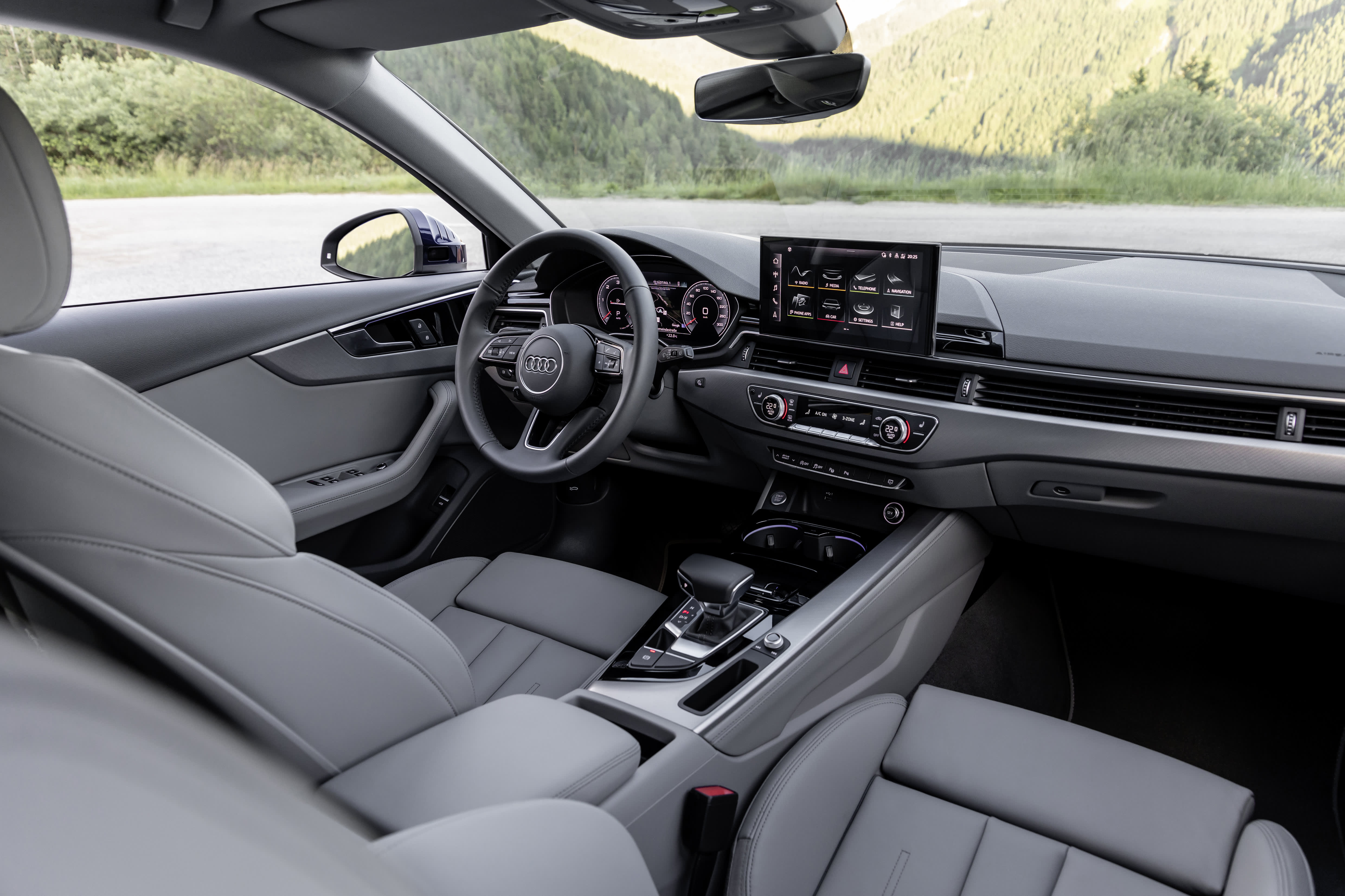 audi-a4-avant-innen-cockpit-1