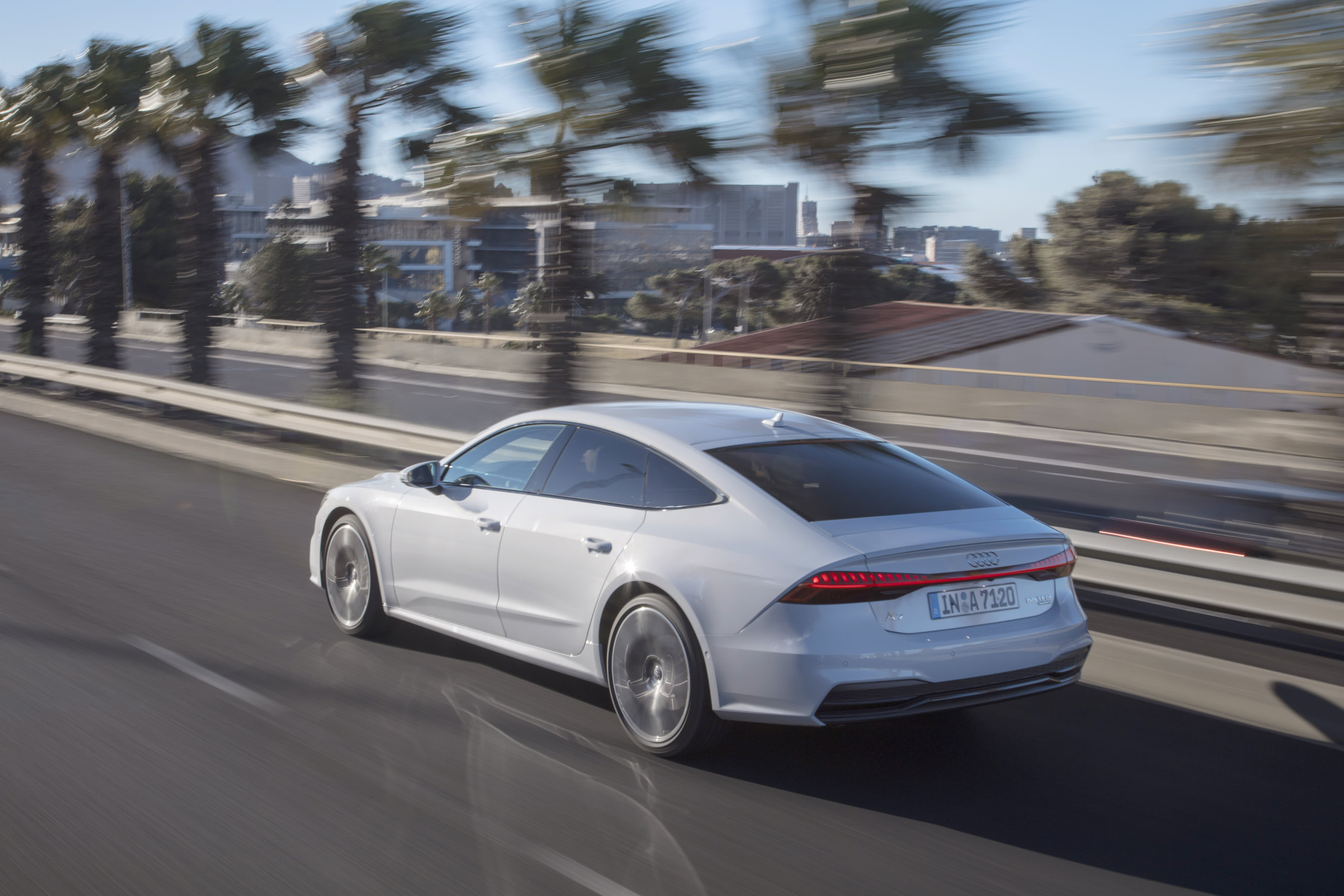 audi-a7-sportback-ausen-hinten