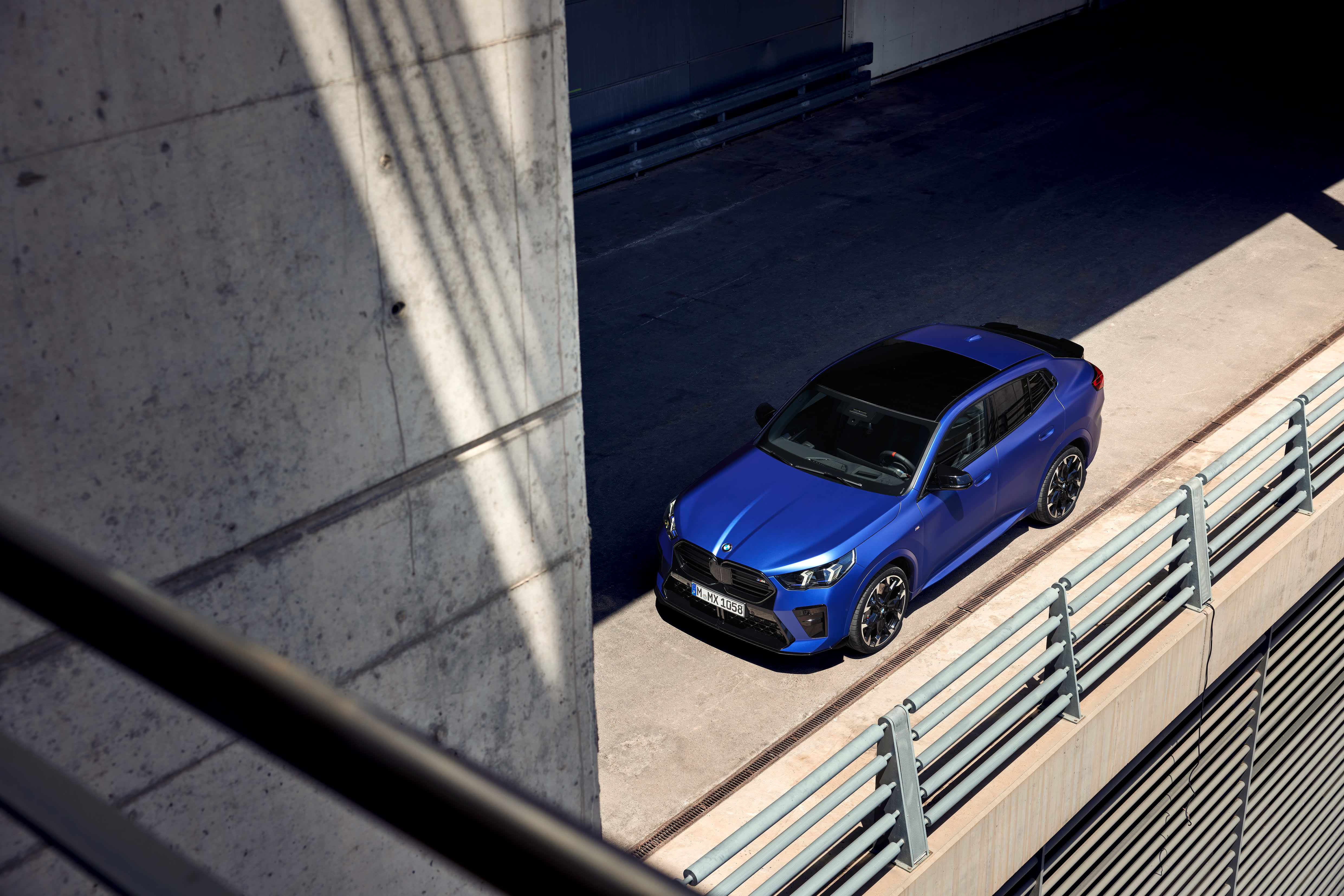 BMW X2 M35i xDrive Automatik mit Schaltwippen Deutsche Neuwagen mit Top  Rabatt - SauerlandAuto