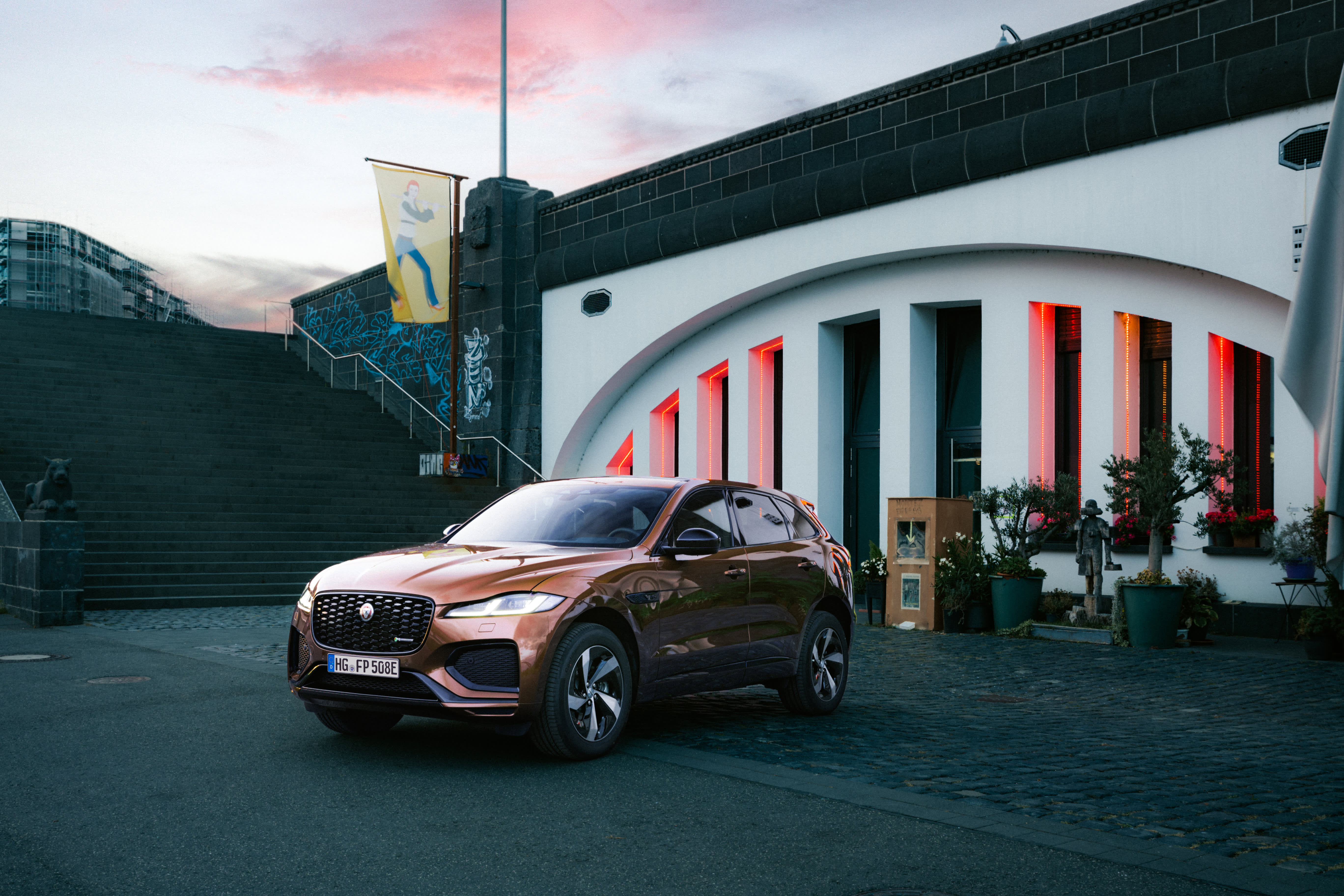 Jaguar F-Pace vorne