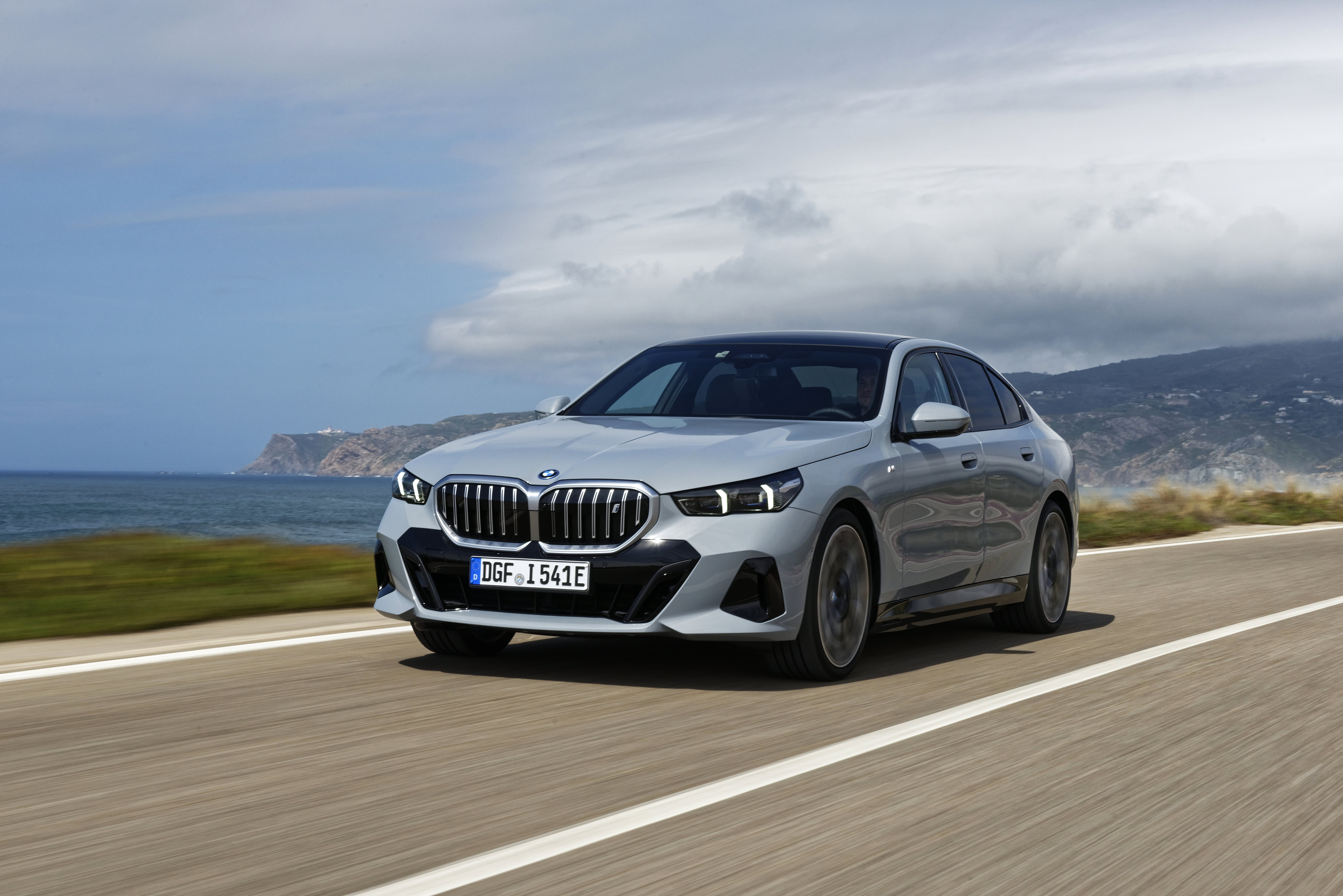 BMW i5 von vorne