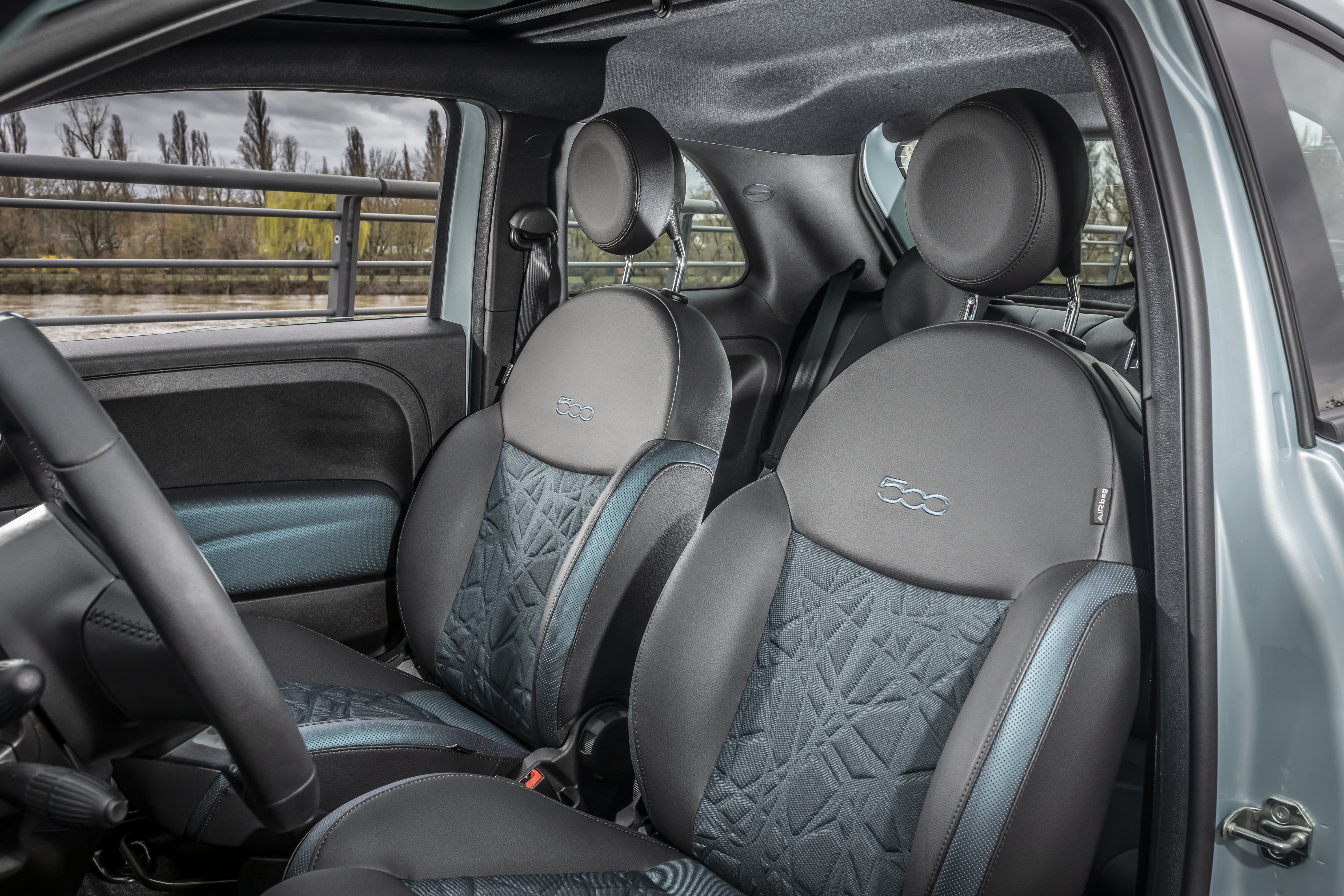 Fiat 500 Hybrid innen Sitze