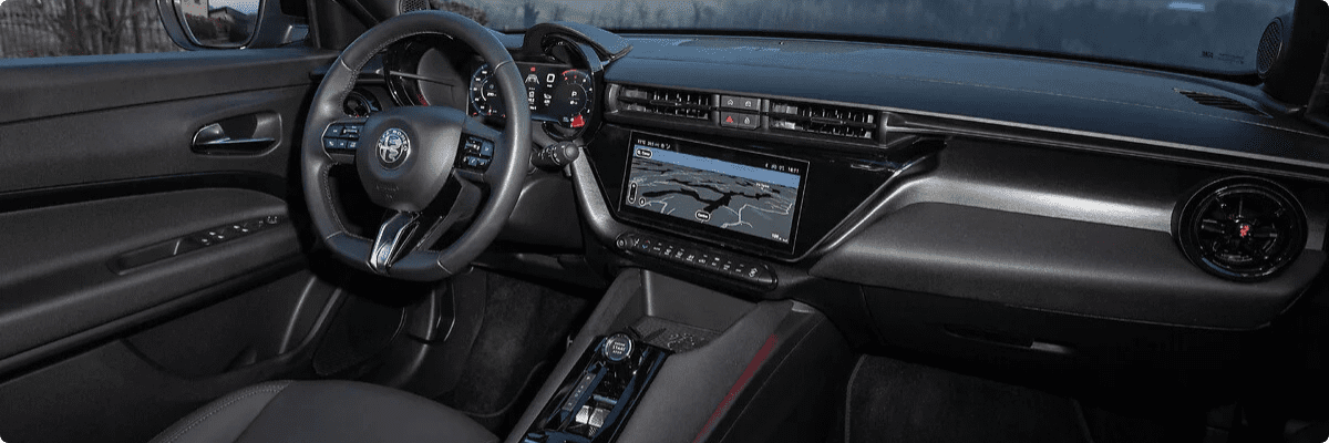Alfa Romeo Junior Ibrida Cockpit