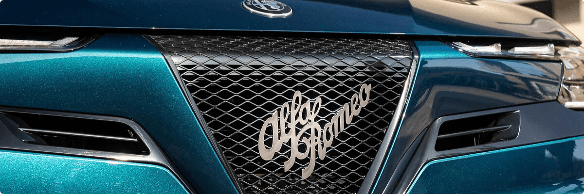 Alfa Romeo Junior Ibrida Emblem