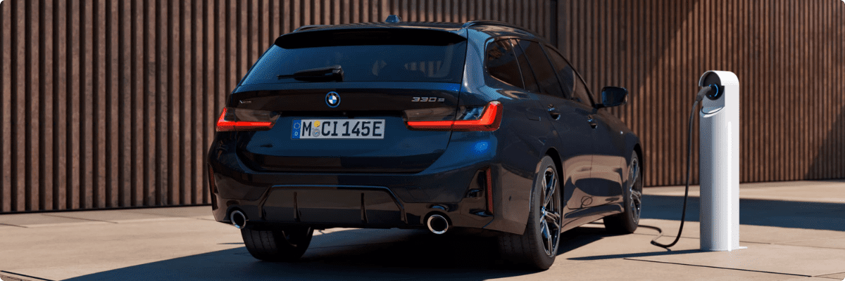 BMW 3er Touring Plug-in-Hybrid Heck seitlich