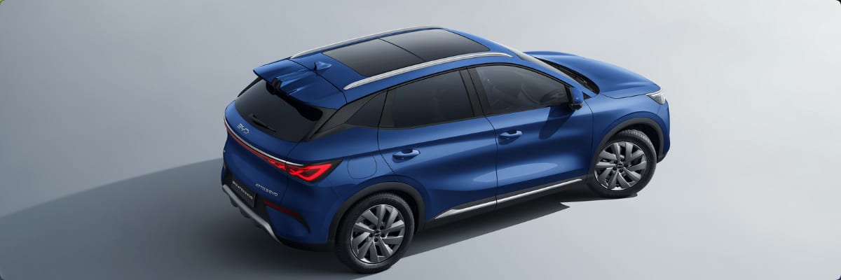BYD Atto 3 Evo Heckansicht seitlich