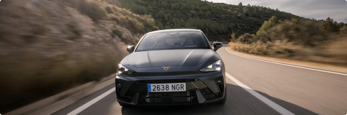 Cupra Leon VZ Front Totale (KI-generiert)