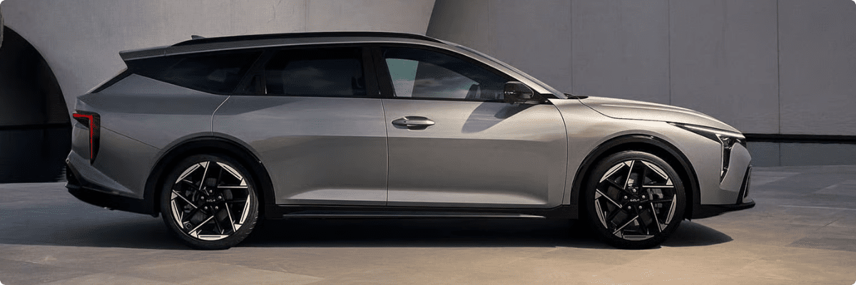 Kia K4 Sportswagon Seitenansicht