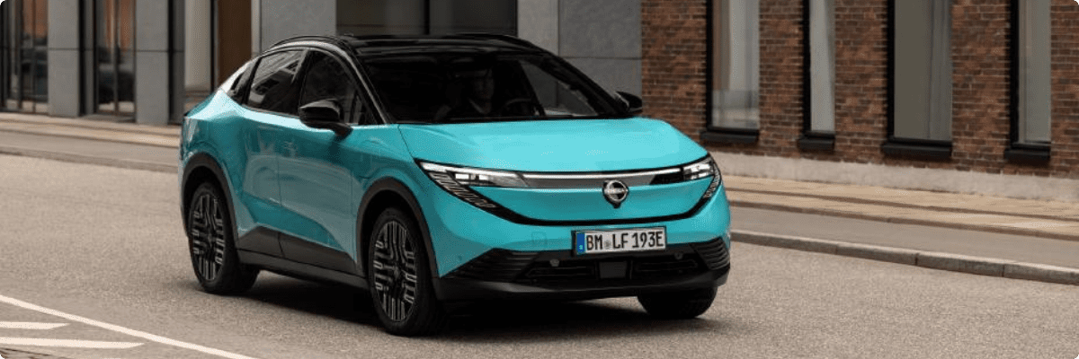 Nissan Leaf von vorne (KI-generiert)