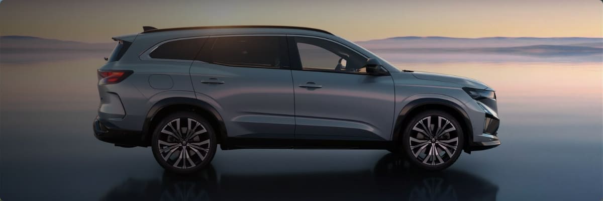 Renault Espace Hybrid von vorne