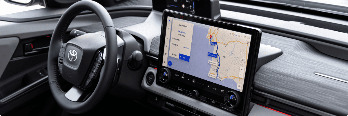 Toyota C-HR+ Innenraum Cockpit