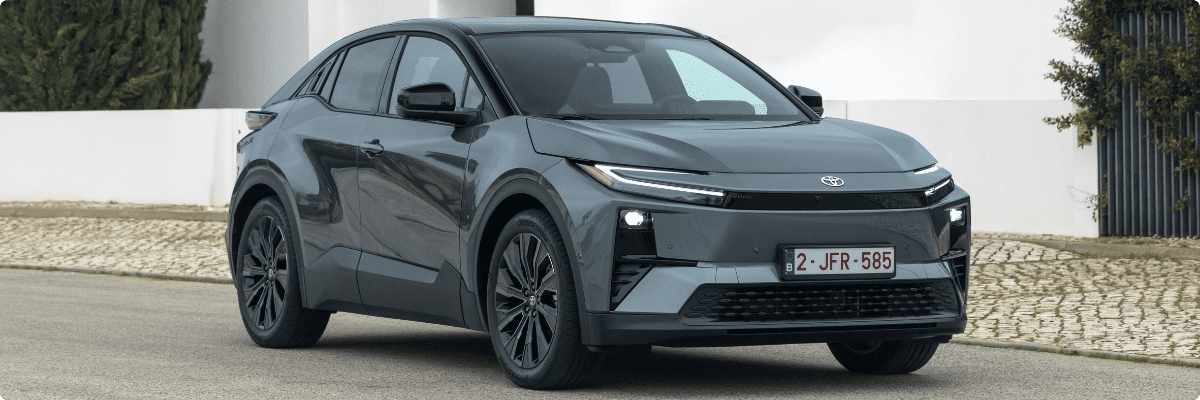 Toyota C-HR+ Front seitlich