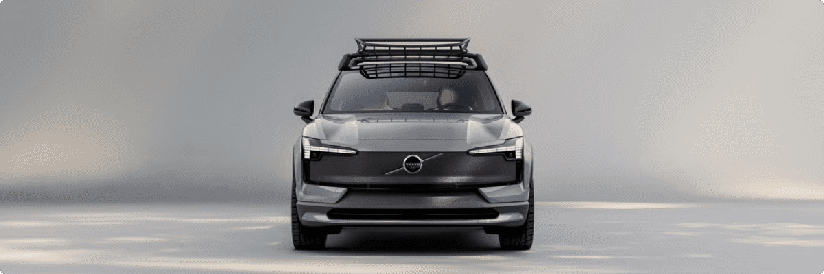 Volvo EX30 Cross Country Front Totale