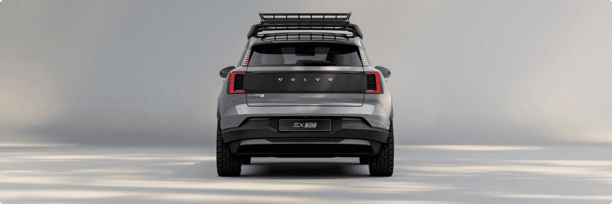 Volvo EX30 Cross Country Heckansicht Totale