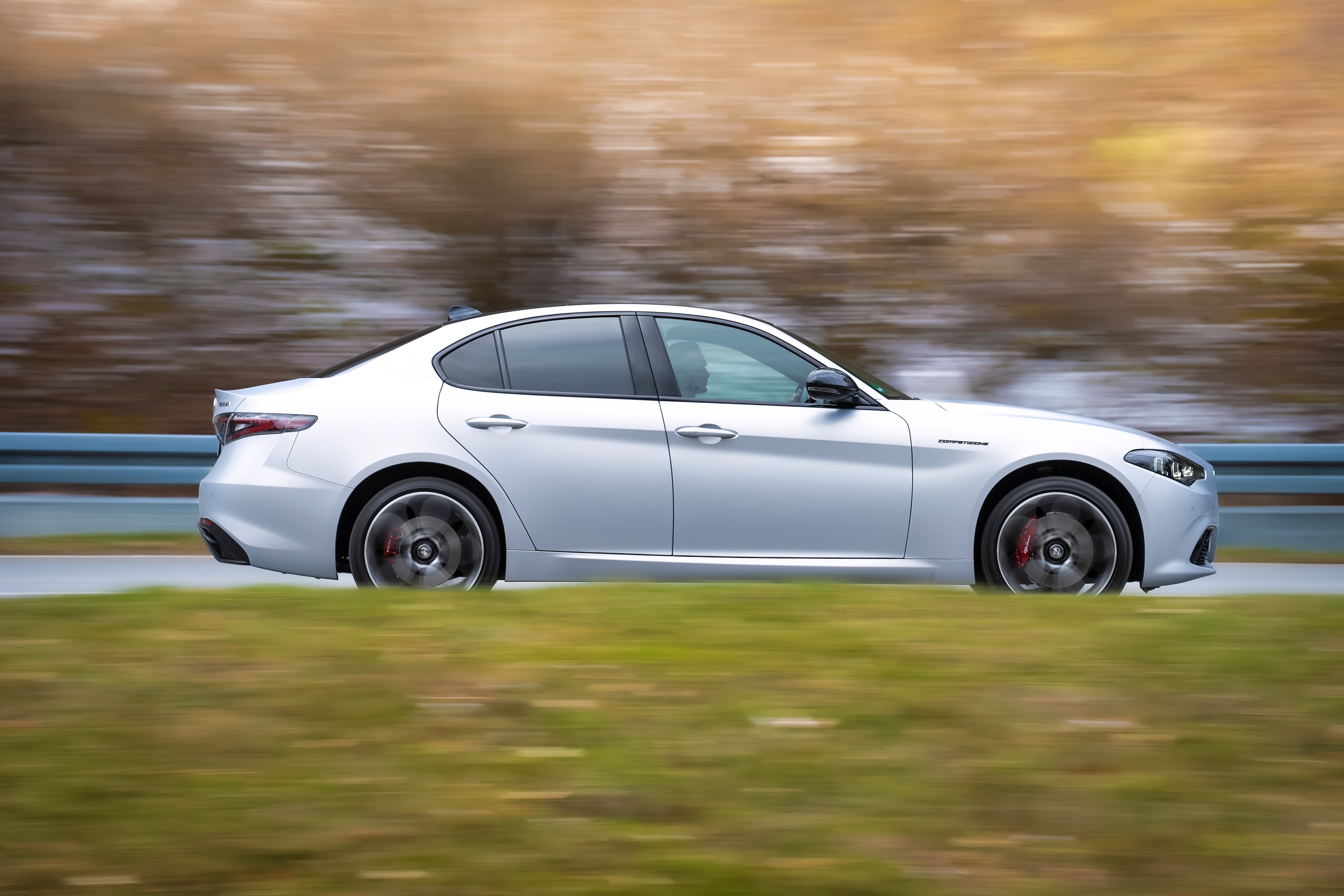 Alfa Romeo Giulia außen seite