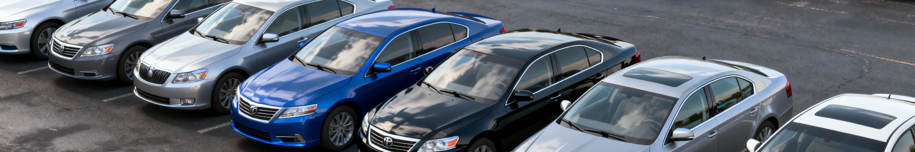 Limousine Gebrauchtwagen auf Parkplatz