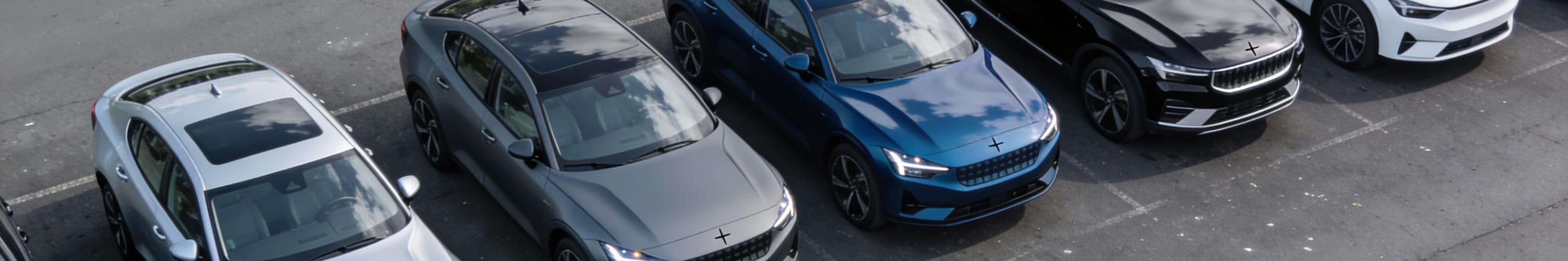 Polestar Gebrauchtwagen auf Parkplatz (Perplexity)