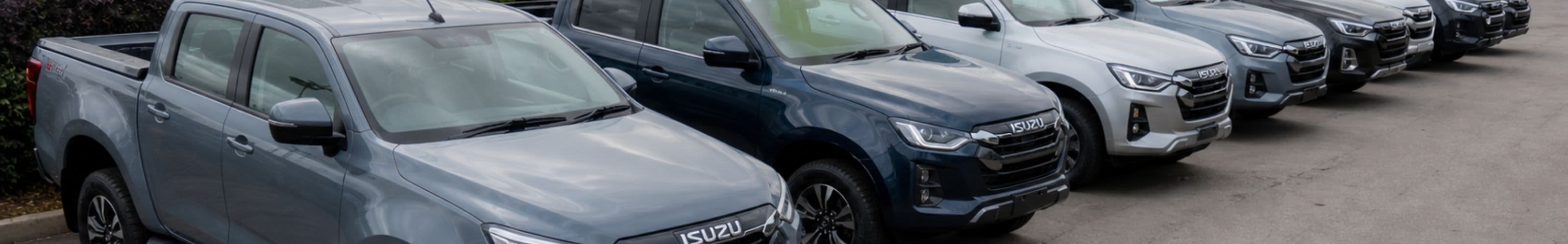 Isuzu Tageszulassung auf Parkplatz