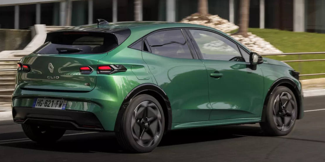 Renault Clio Hybrid Heckansicht seitlich