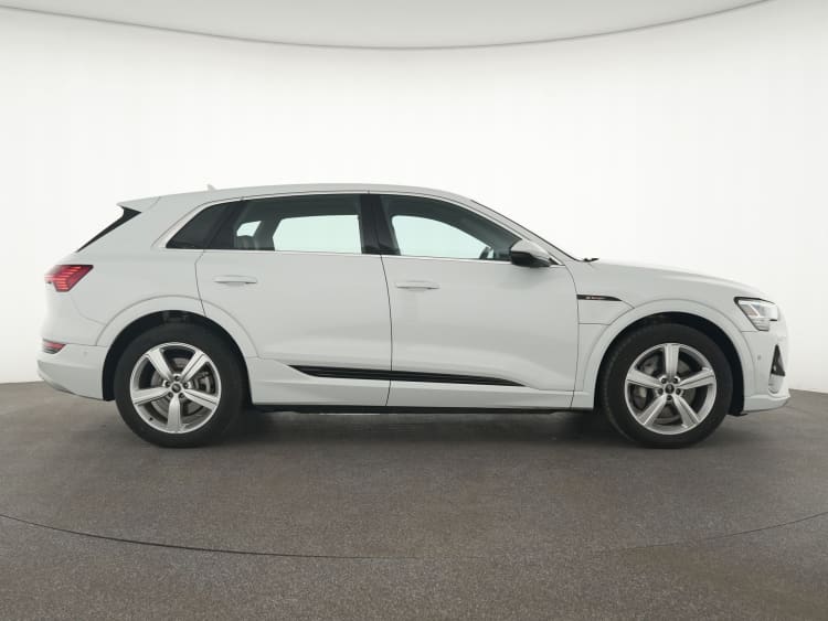 Audi e-tron S-Line