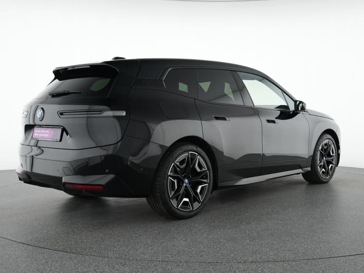 BMW iX xDrive
