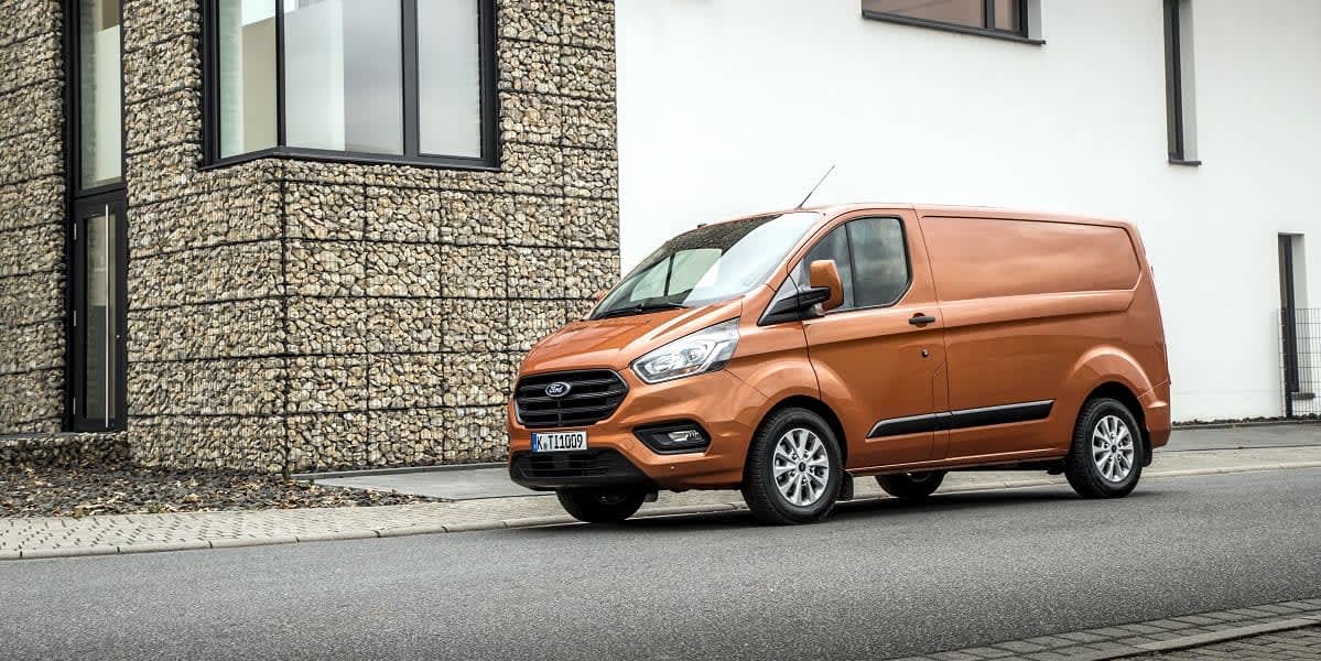 ford-transit-custom-2021-aussen-seite