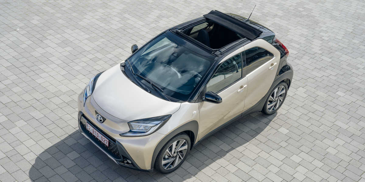 Toyota Aygo X außen oben