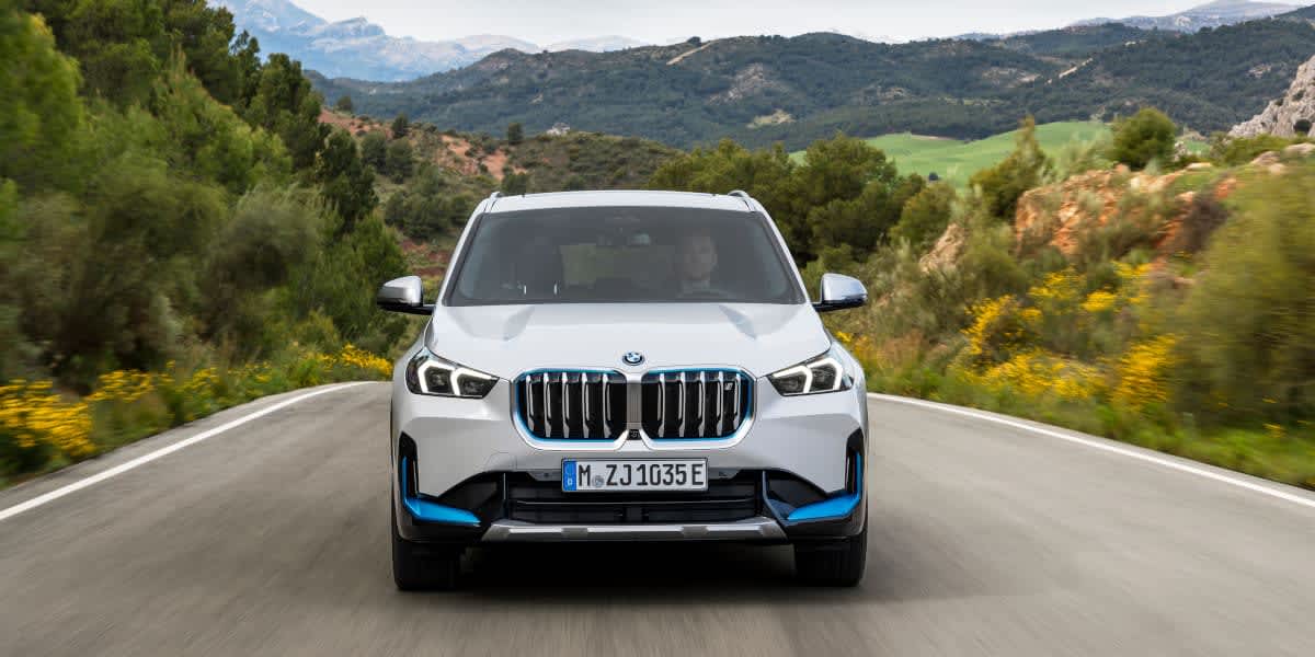 BMW X1 außen vorne Stoßstange