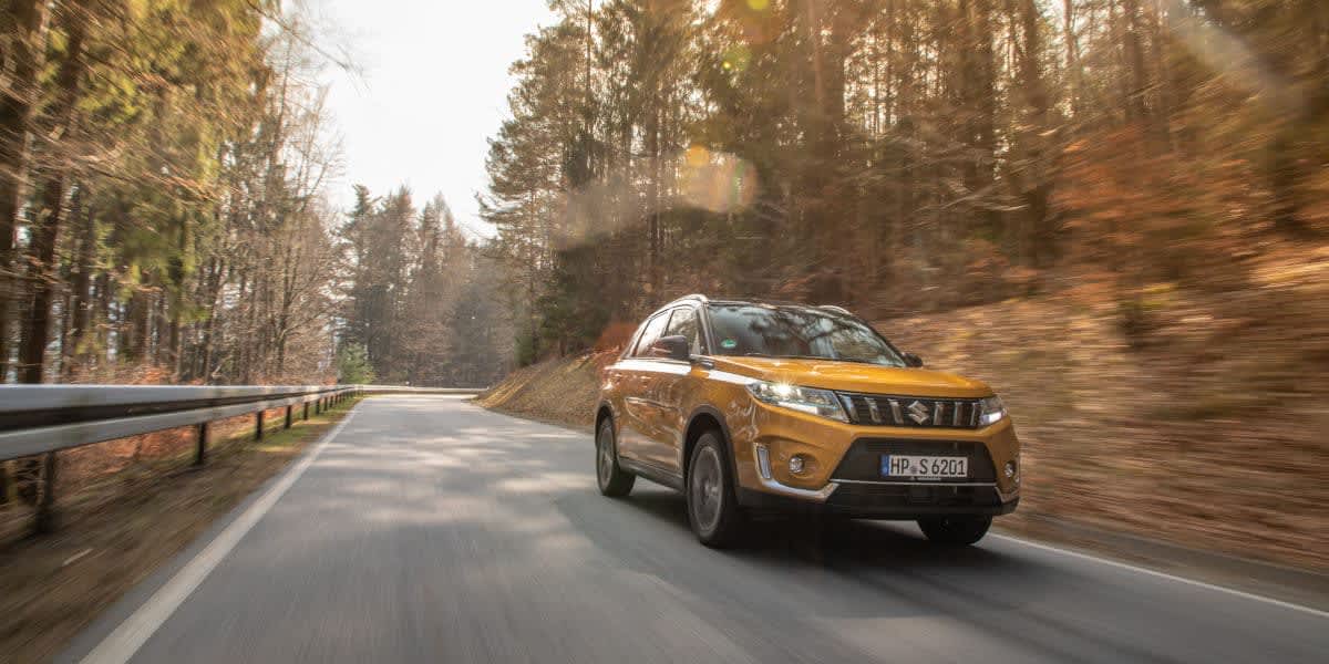 Suzuki Vitara Hybrid außen vorne 3