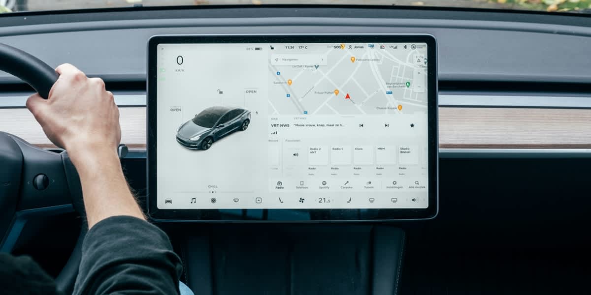 Tesla Gebrauchtwagen Innen