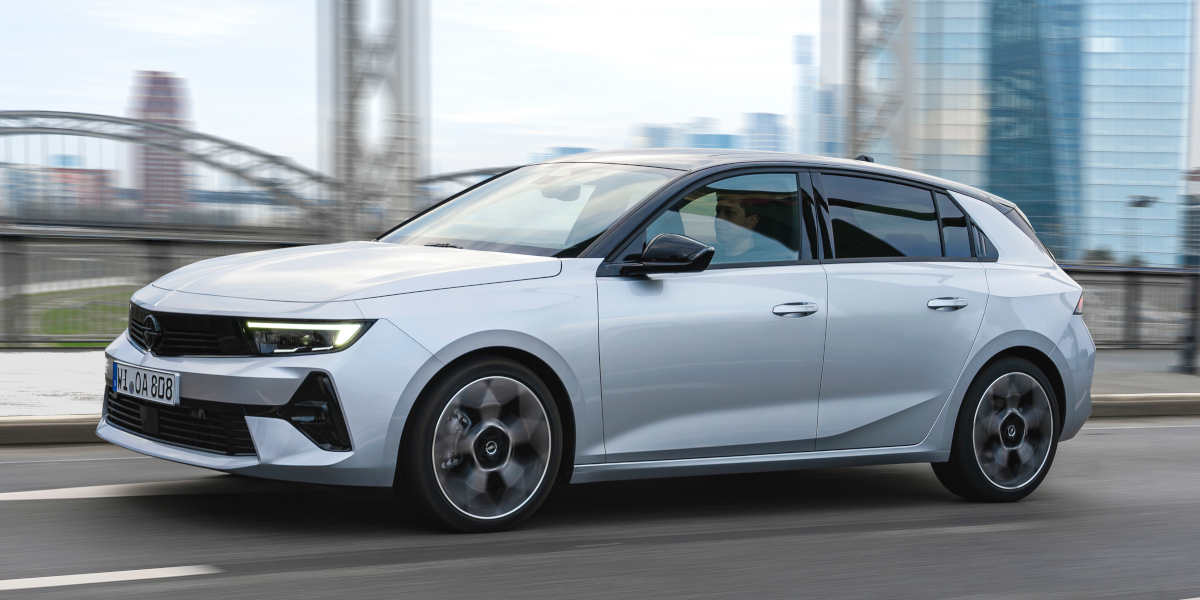 Opel Astra Hybrid
