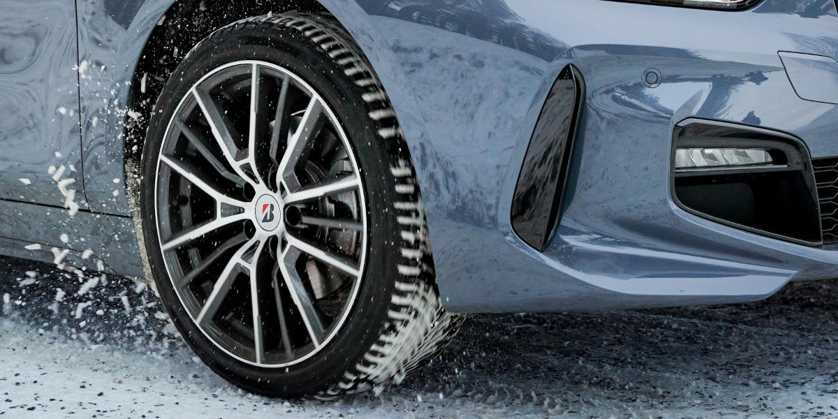 Winterreifen Schnee Profil (Bridgestone)