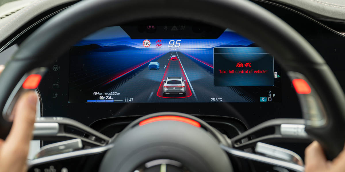Mercedes-Benz Drive Pilot Cockpit