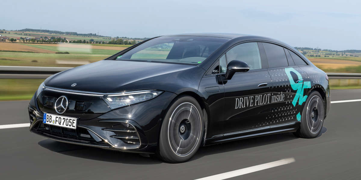 Mercedes-Benz mit Drive Pilot im Einsatz auf der Straße