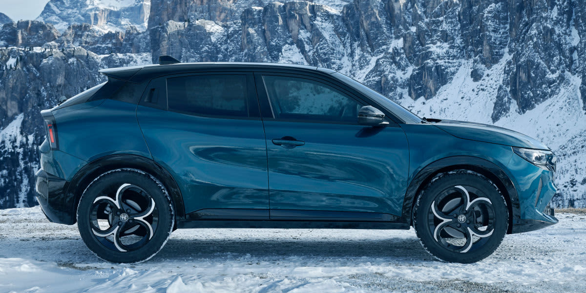 Alfa Romeo Junior Ibrida Q seitlich