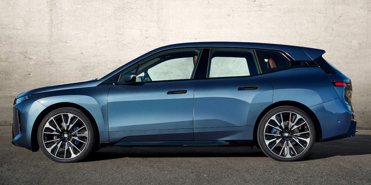 BMW iX 2025 Seitenansicht