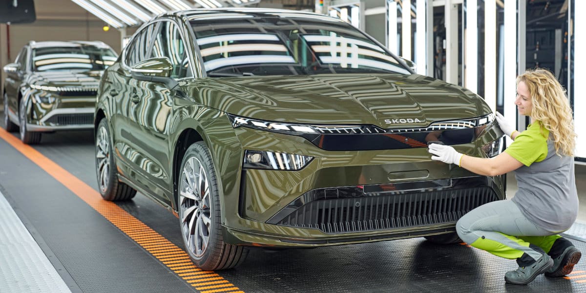 Skoda Enyaq Produktion Werk Front