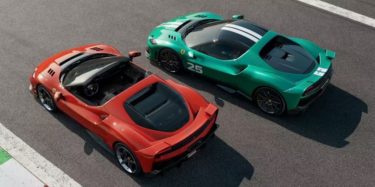 Ferrari 296 Speciale Heck aus der Vogelperspektive