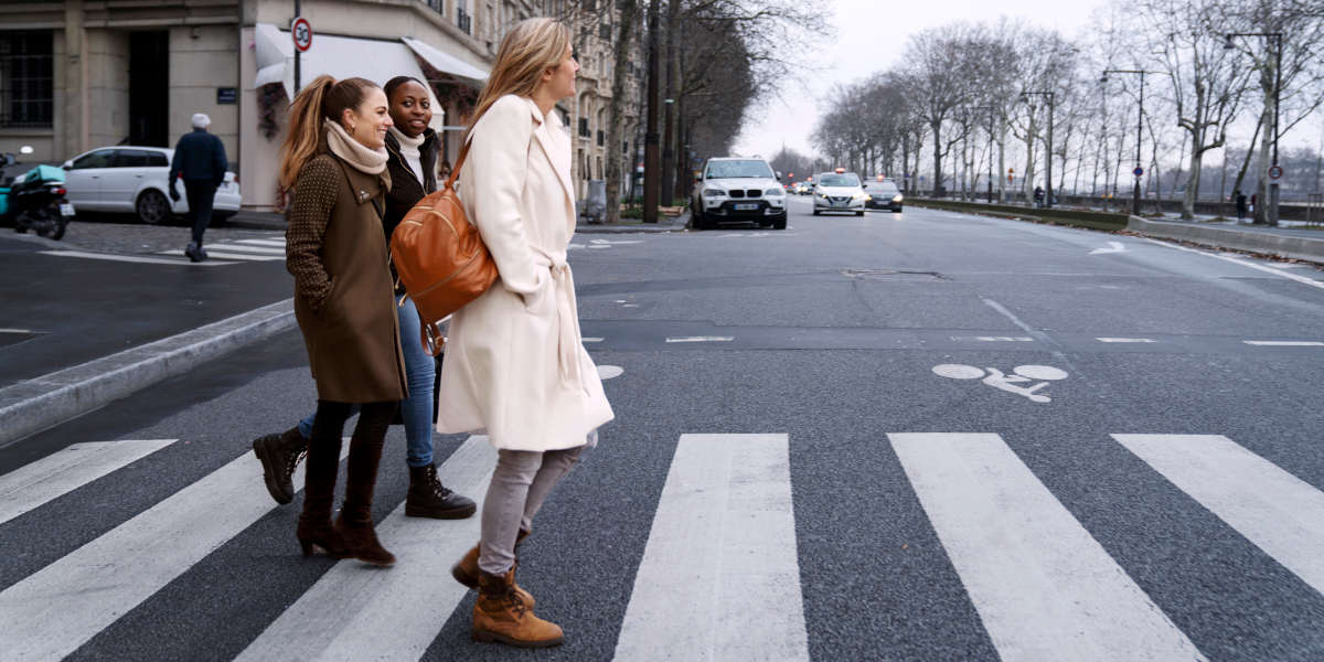 Zebrastreifen Frauen Paris