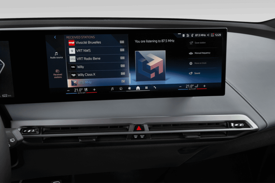 BMW iX undefined