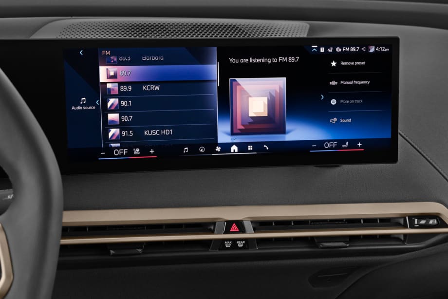 BMW iX undefined